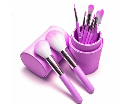 Makeup brush set featuring soft nylon bristles and premium wooden handles.